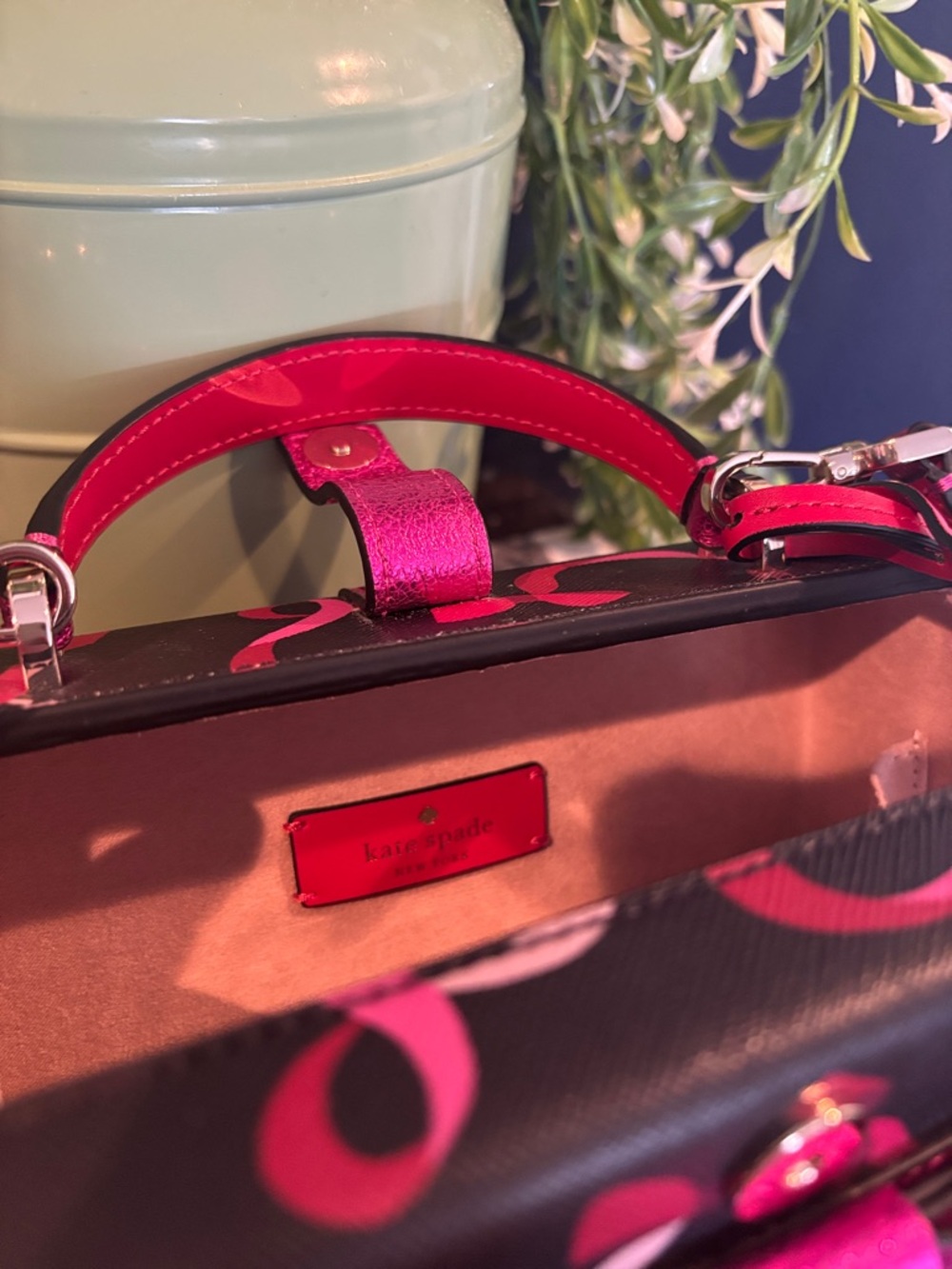 Kate Spade Wrapping Party Gift Box Crossbody bag - Picture 5 of 9